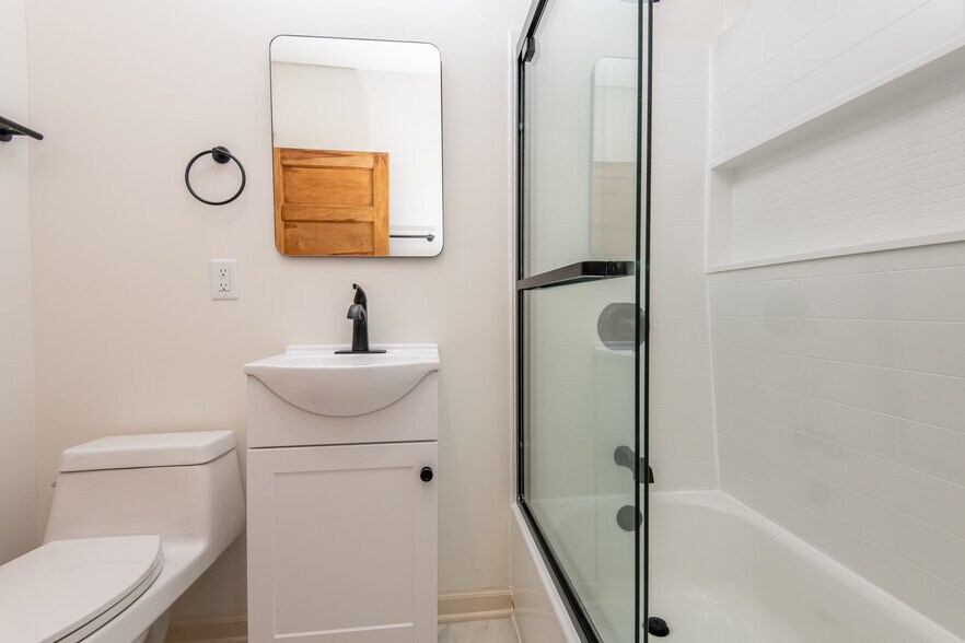 Bathroom - 2415 N Murray Ave