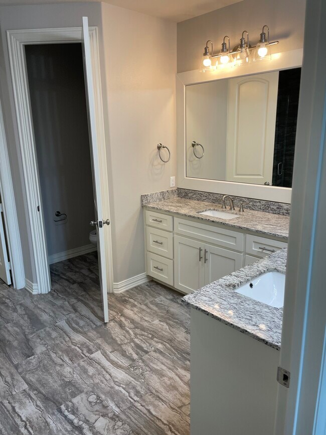 Building Photo - 3900 Gable Crest Ln