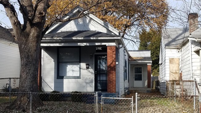 Primary Photo - 737 Heywood Ave