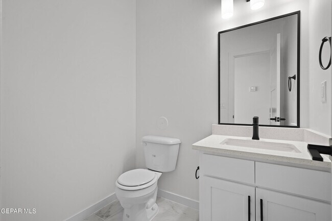 Building Photo - 15165 Destination Ave