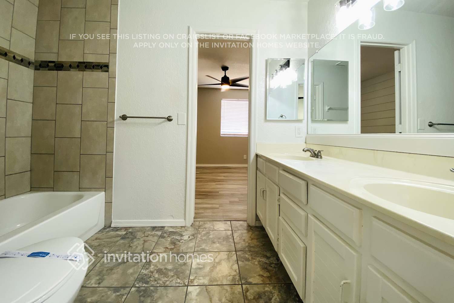 Building Photo - 1208 W Sand Hills Ct