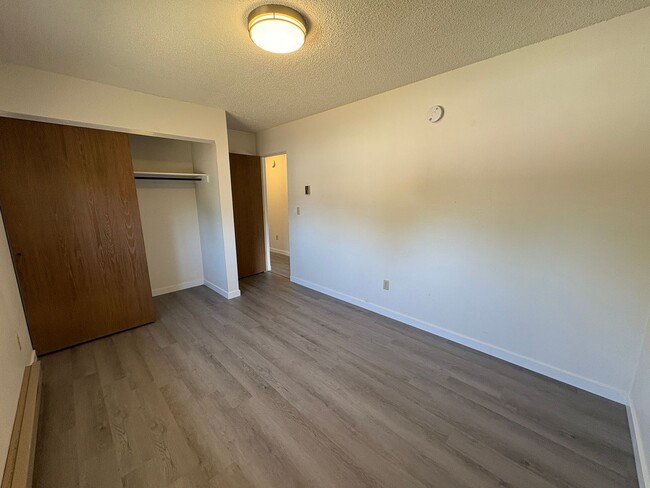 Building Photo - 1909 S Black Ave