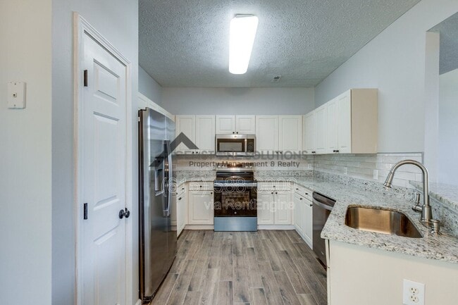 Building Photo - 2104 Loudenslager Dr