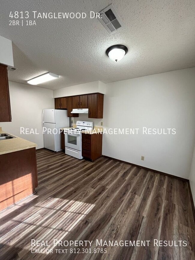 Building Photo - 4813 Tanglewood Dr