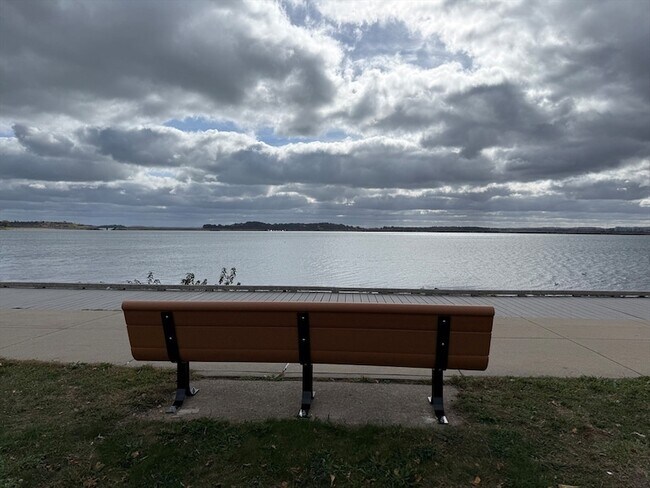 Building Photo - 49 St Margaret St