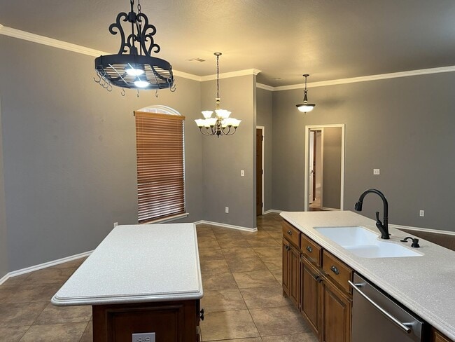 Building Photo - (3) Bed/(2) Bath + Study and Safe Room in ...