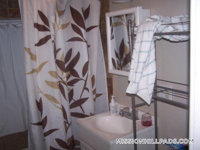 Building Photo - 12 Shepherd Ave