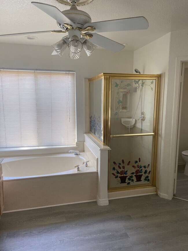 Building Photo - 40095 Festival Rd