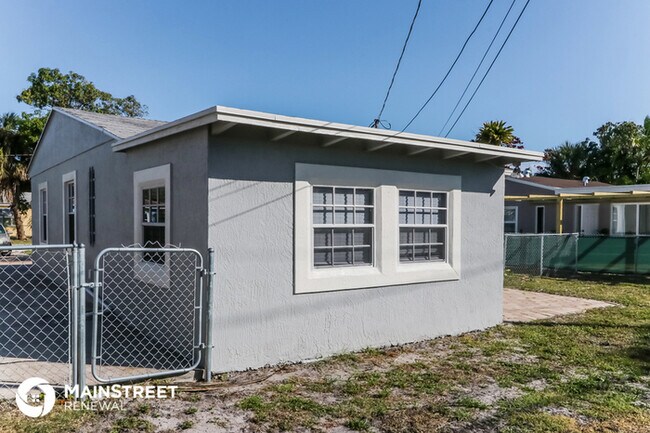 Building Photo - 608 Piedmont Rd