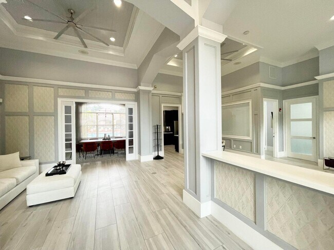 Building Photo - 9849 Baywinds Blvd