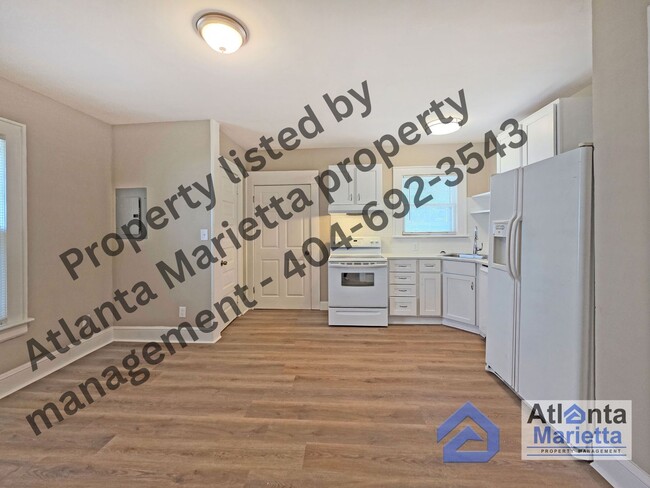 Building Photo - Charming Remodeled 3 Bedroom Ranch in the ...