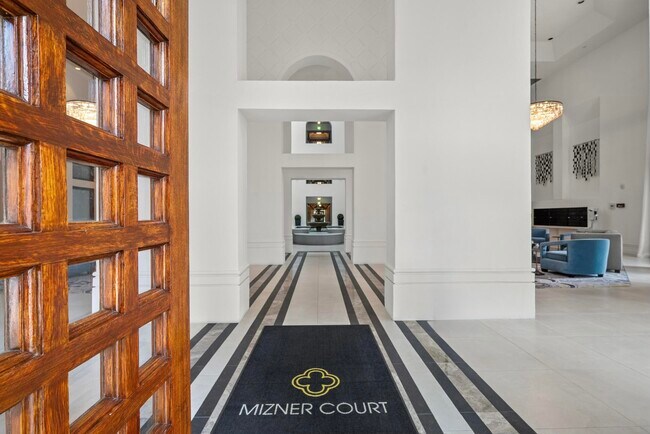 Building Photo - 100 SE 5th Ave