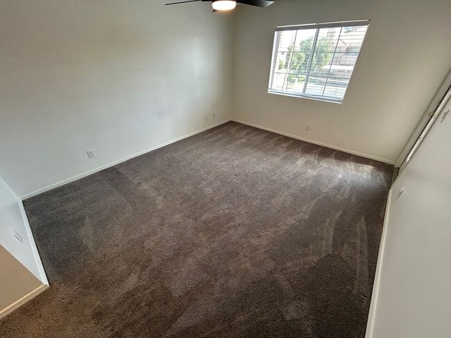 Building Photo - BEAUTIFULLY UPGRADED CONDO - SPACIOUS 2 BEDROOM, 2 BATH TOP FLOOR IN PRIME LAS VEGAS LOCATION