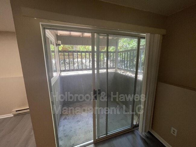 Building Photo - 4531 Boardwalk Dr