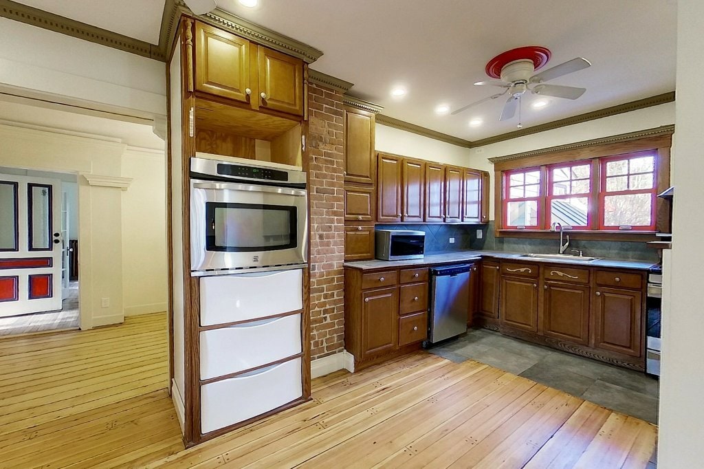 Building Photo - 711 Union St