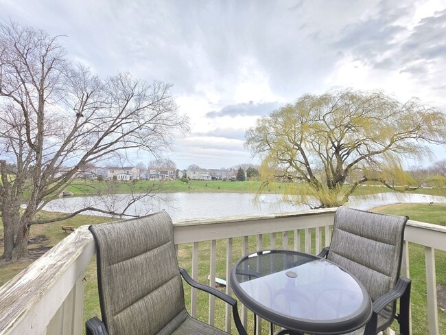 Building Photo - 1376 Longacre Ln