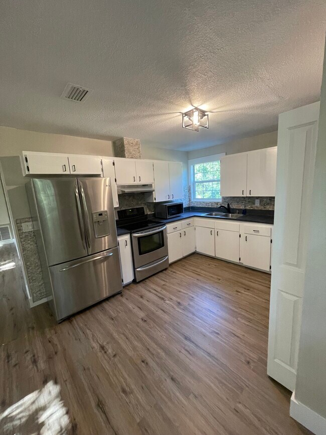 Building Photo - 2928 Blount Rd