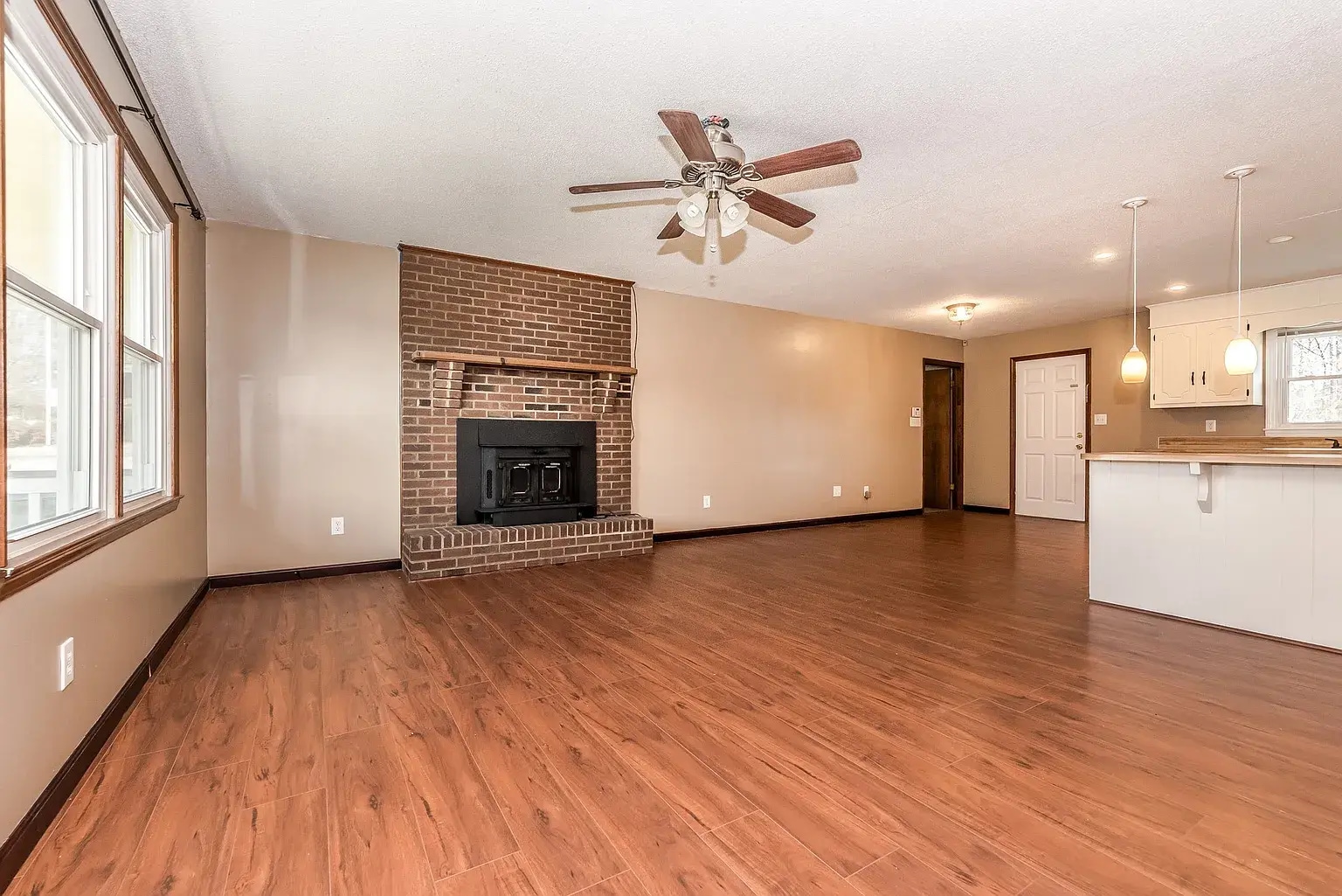 Building Photo - 5400 Beam Lake Dr