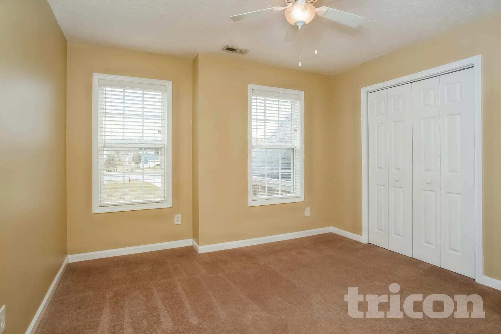 Building Photo - 585 Chastleton Dr