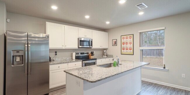 Building Photo - 9050 Bellewood Pl