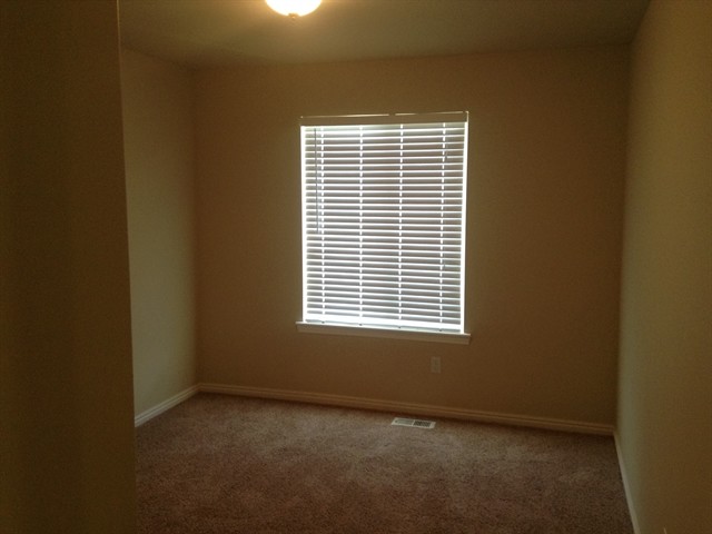 Building Photo - 10526 Doral Dr