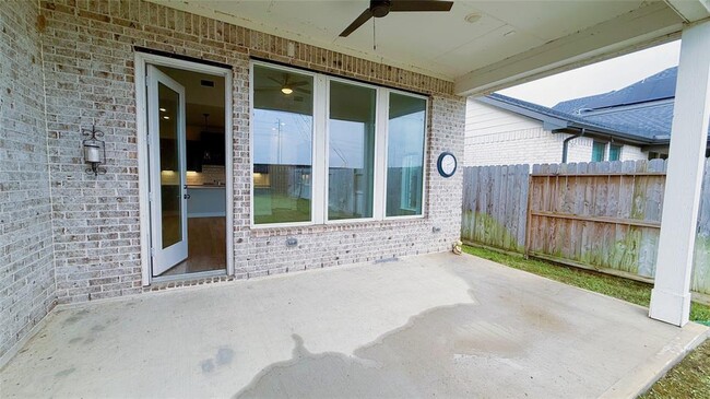 Building Photo - 28922 Hauter Wy
