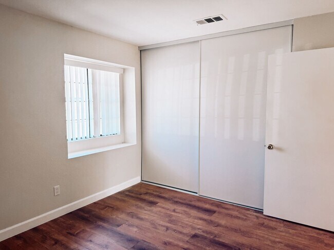 Building Photo - 6152 Orange Ave