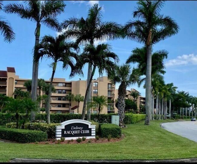Delray racquetclub community- Entrance - 600 Egret Cir