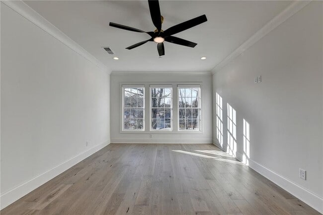 Building Photo - 435 Mayfair Ct