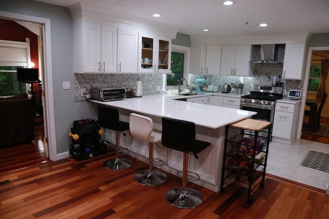 Building Photo - 45 Winterberry Way