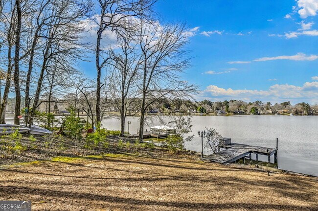 Building Photo - 300 Island Cove Dr