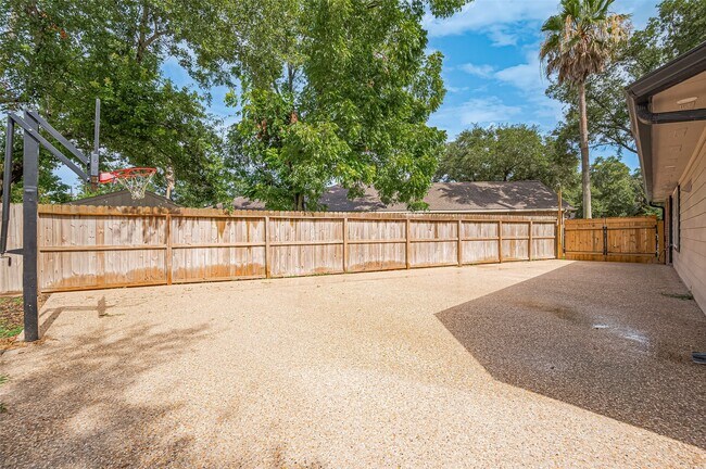 Building Photo - 3527 Bramble Fern Pl