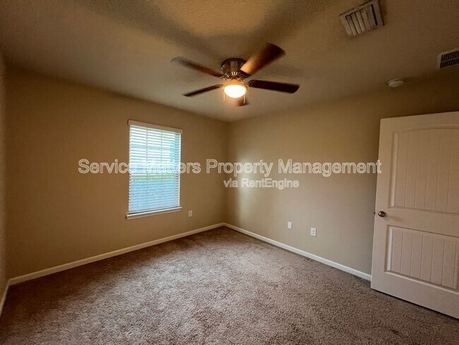 Building Photo - 4901 Spears St