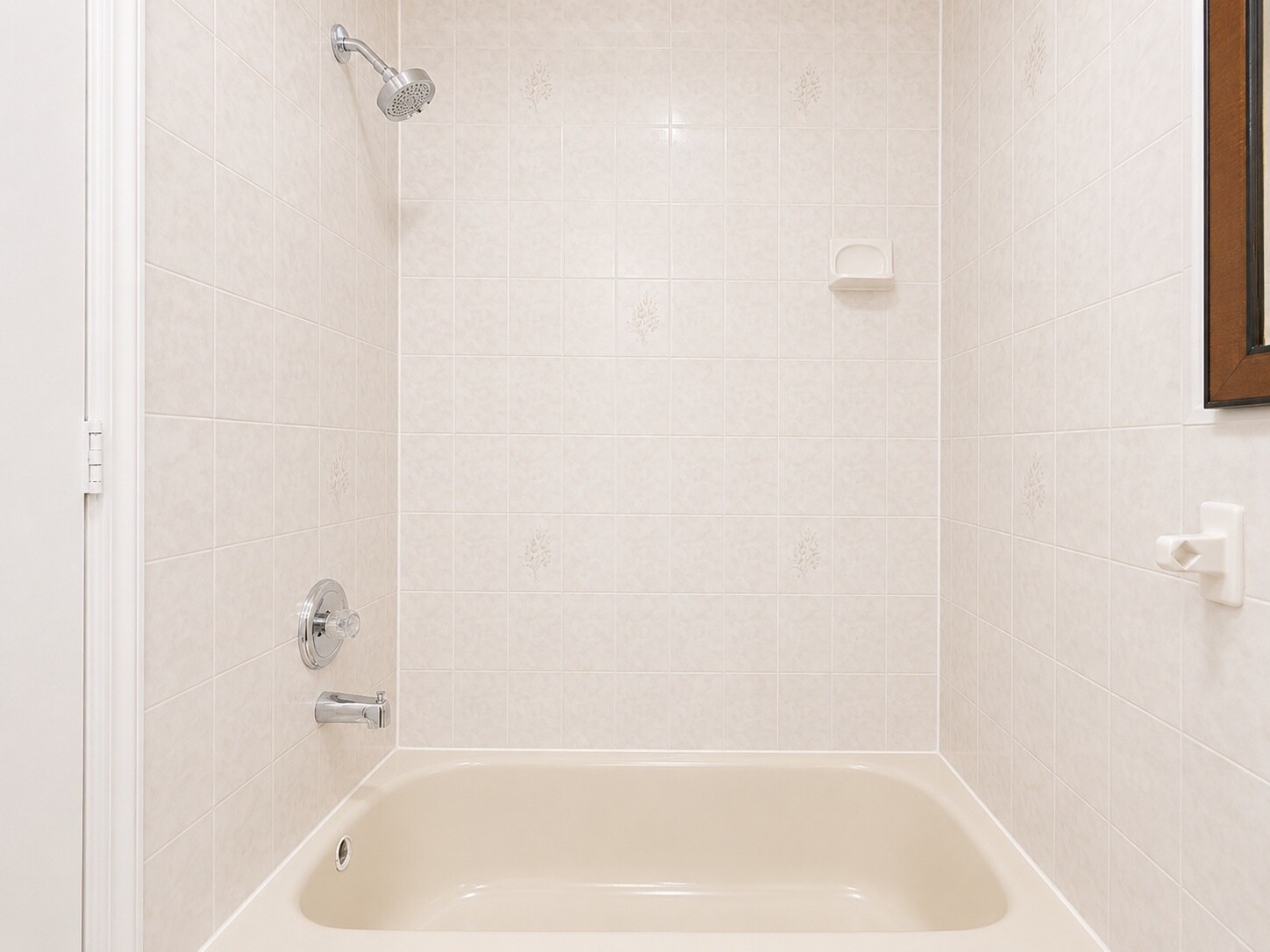 PRIMARY ENSUITE BATHROOM - 226 Bond St