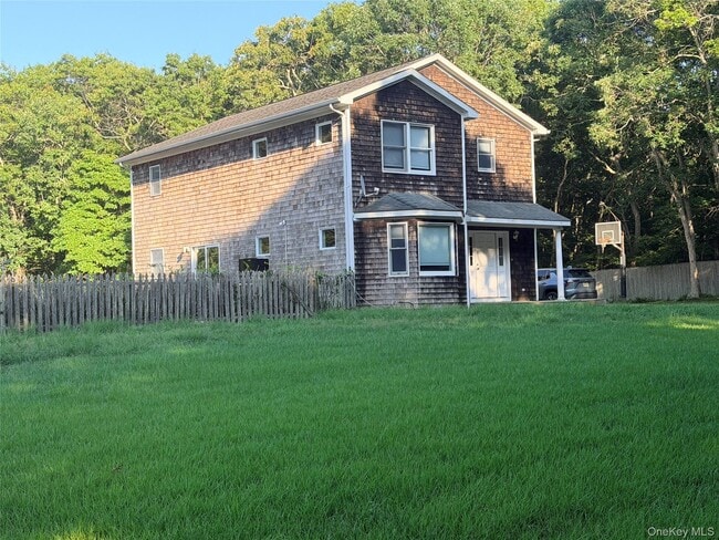 Building Photo - 484 N Magee St