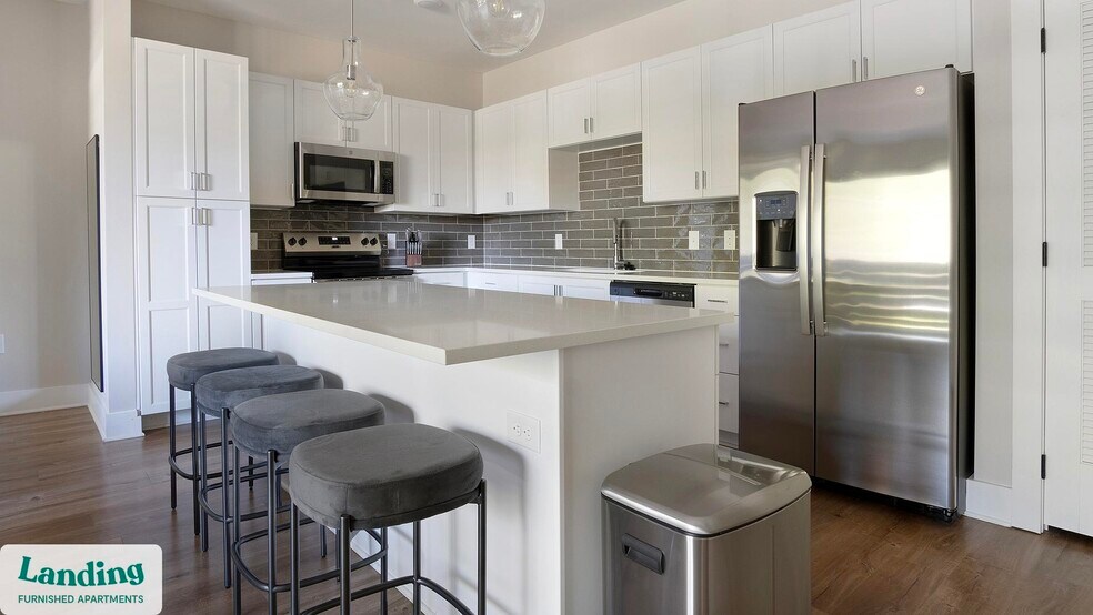 Building Photo - 1000 Forestview Dr