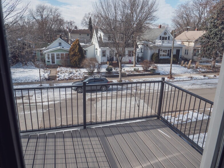 Building Photo - 4425 45th Ave S