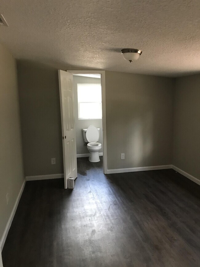 Building Photo - 7006 Christopher Robin Dr