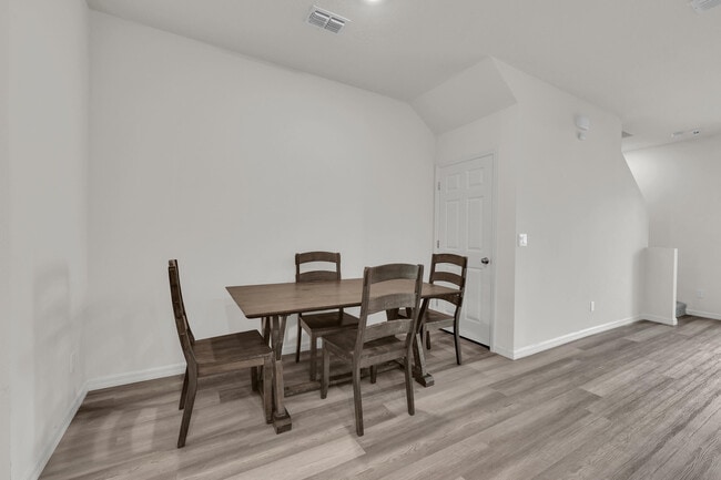 Building Photo - 12834 SW Forli Wy