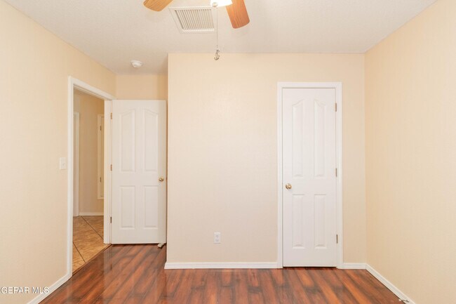 Building Photo - 5652 Rick Husband Dr