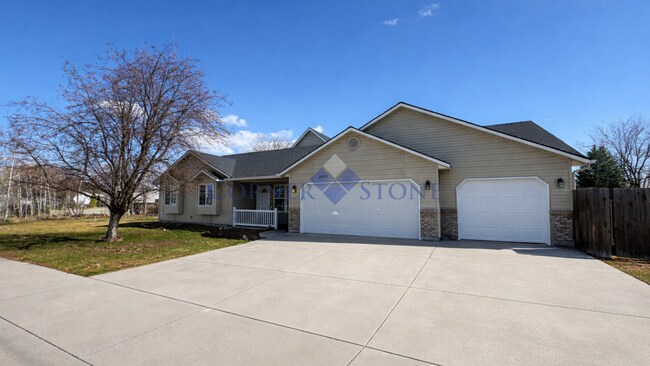 Building Photo - Bright, Open Home in Meridian!