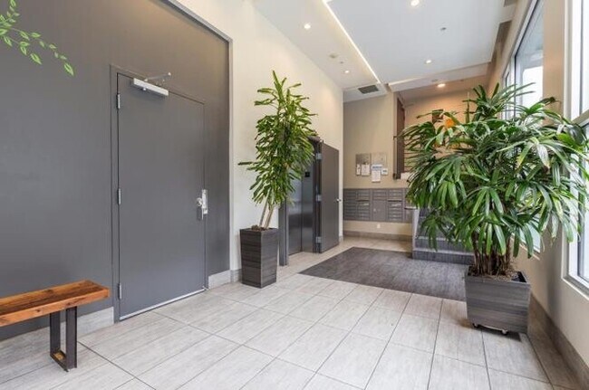 Building Photo - EPIC REA /AZARI PM; Beautiful large, corne...