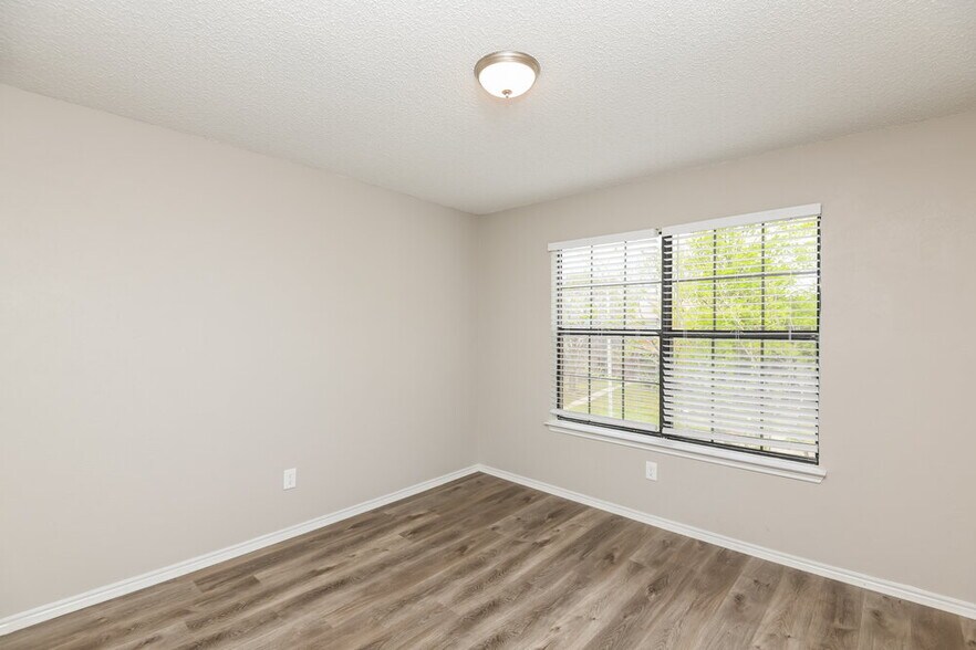 Building Photo - 132 Callender Dr