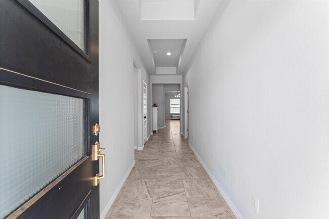 Building Photo - 40560 Goldeneye Pl