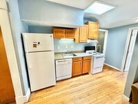 Building Photo - Varsity Management