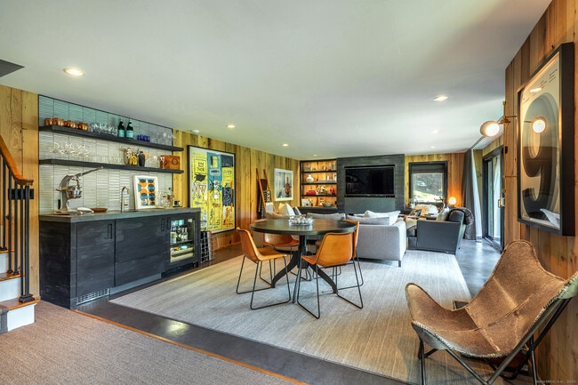 Building Photo - 21 Echo Dr