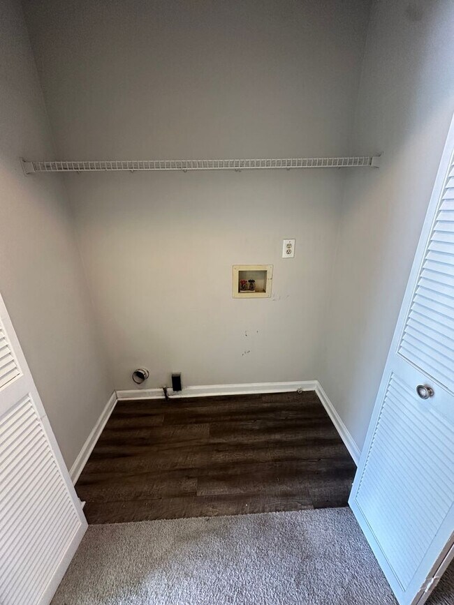 Building Photo - Beautiful Kennesaw Home For Rent!