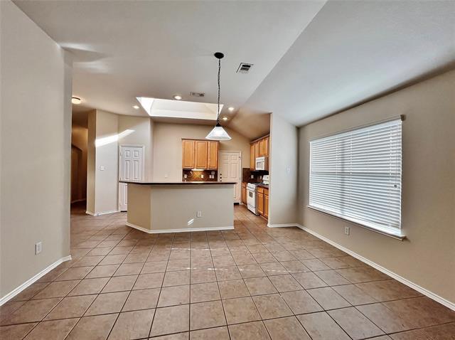 Building Photo - 5939 Waterford Dr