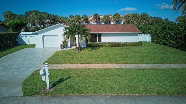 Building Photo - 2289 Windsor Rd