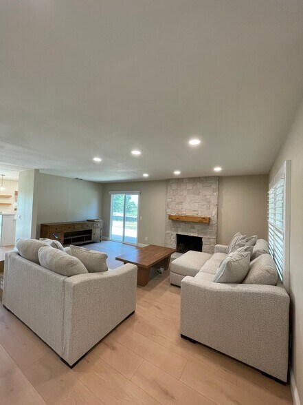 Building Photo - 13715 Westward Dr